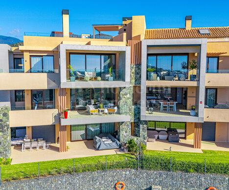 Apartment La Quinta - Modern 4-Bedroom Apartment with Panoramic Sea Views