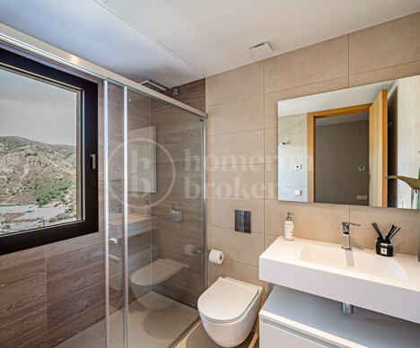 Apartment La Quinta - Modern 4-Bedroom Apartment with Panoramic Sea Views