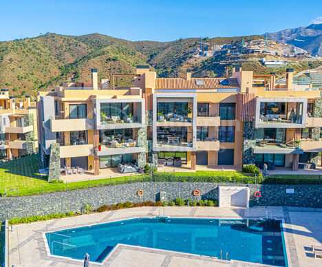 Apartment La Quinta - Modern 4-Bedroom Apartment with Panoramic Sea Views