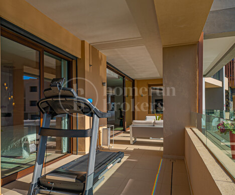 Apartment La Quinta - Modern 4-Bedroom Apartment with Panoramic Sea Views