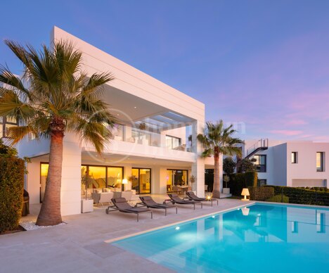 Los Olivos 5 - Contemporary Villa in Nueva Andalucia Marbella