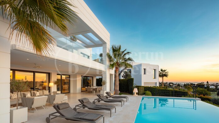 Los Olivos 5 - Contemporary Villa in Nueva Andalucia Marbella