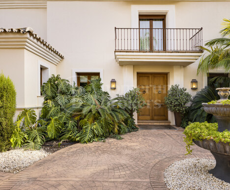 Villa Andaluza - Mediterranean Villa in Los Flamingos, Benahavis