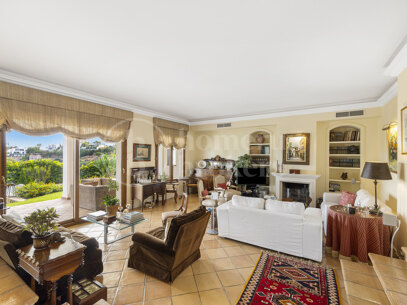 Villa Andaluza - Mediterranean Villa in Los Flamingos, Benahavis