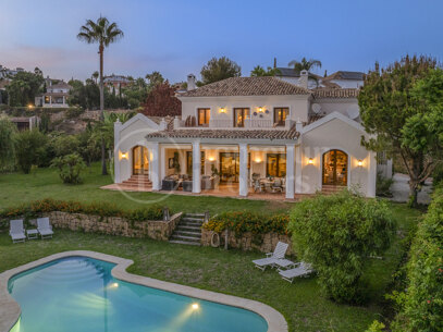 Villa Andaluza - Mediterranean Villa in Los Flamingos, Benahavis