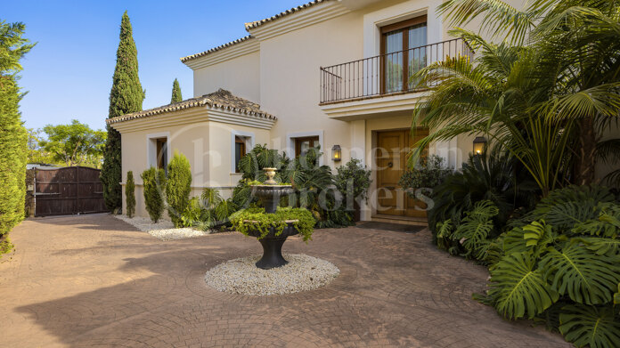 Villa Andaluza - Mediterranean Villa in Los Flamingos, Benahavis