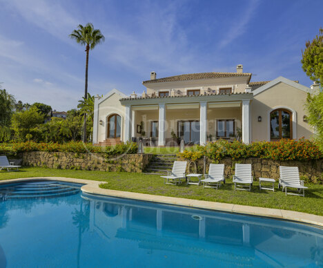 Villa Andaluza - Mediterranean Villa in Los Flamingos, Benahavis