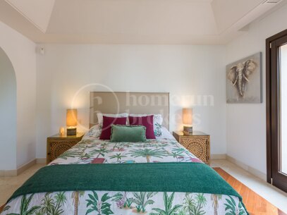 Villa Verona – Ett Stenkast från Stranden i Casasola, Estpona