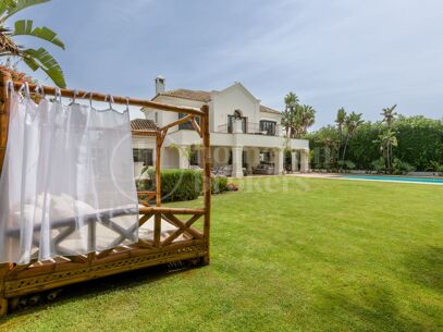 Villa Verona - Steps from the Beach in Casasola, Estepona