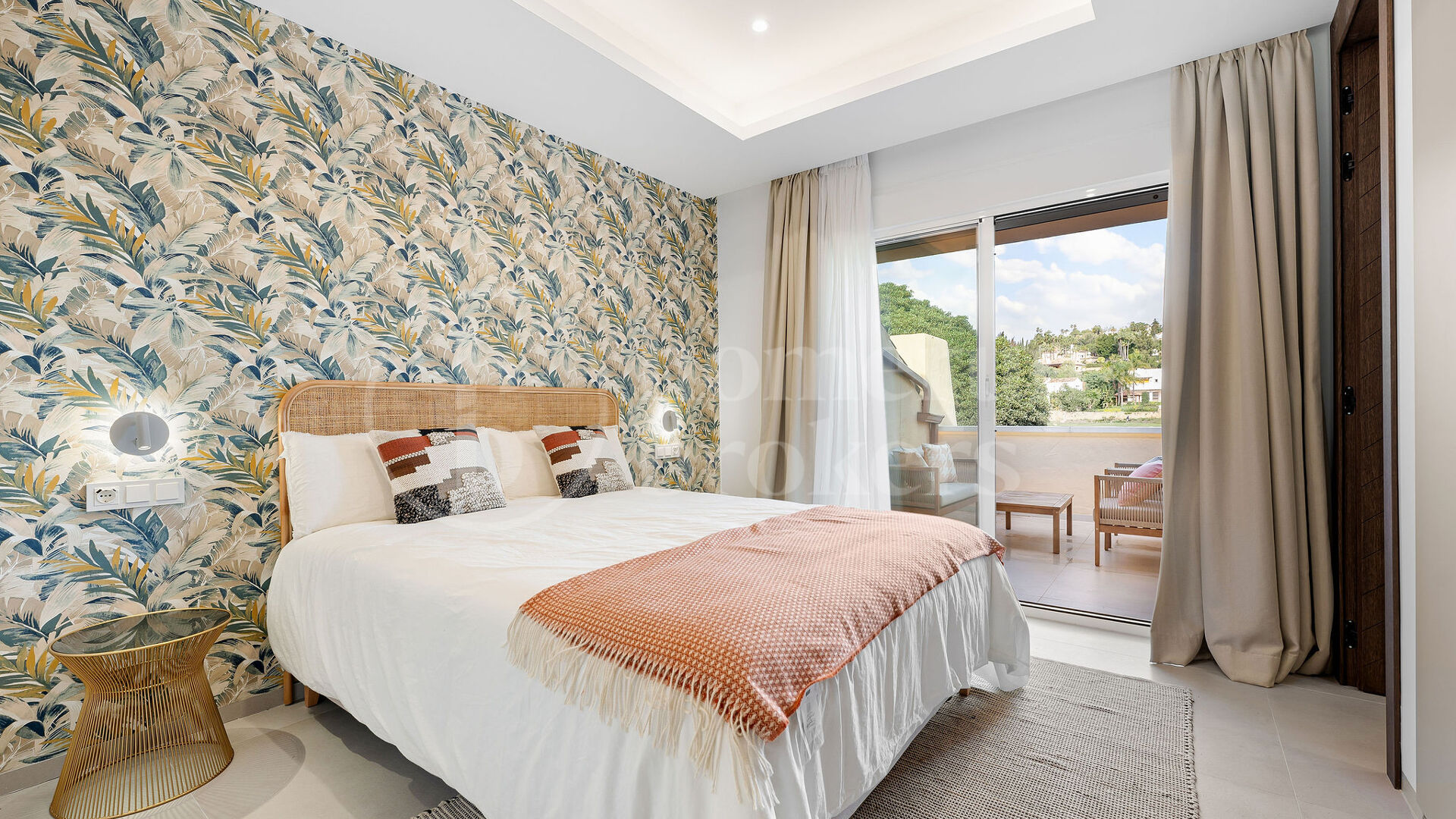 Apartment Breeze - Frontline Golf in Las Brisas Country Club, Nueva Andalucia