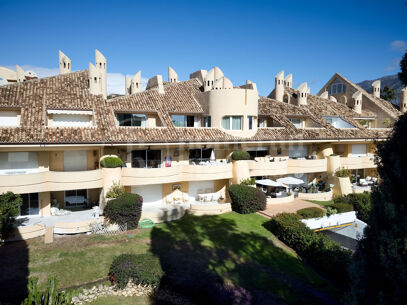 Apartment Breeze - Frontline Golf in Las Brisas Country Club, Nueva Andalucia