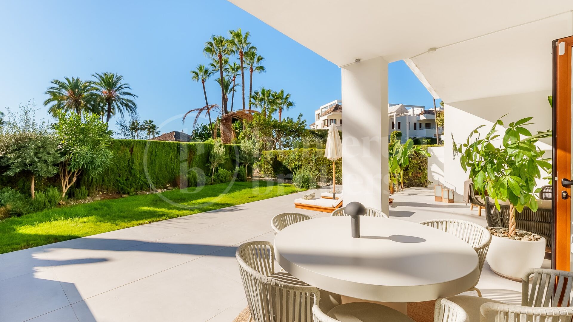 Apartment Alcores - Fullt Renoverad Fyrarumslägenhet i Nueva Andalucía