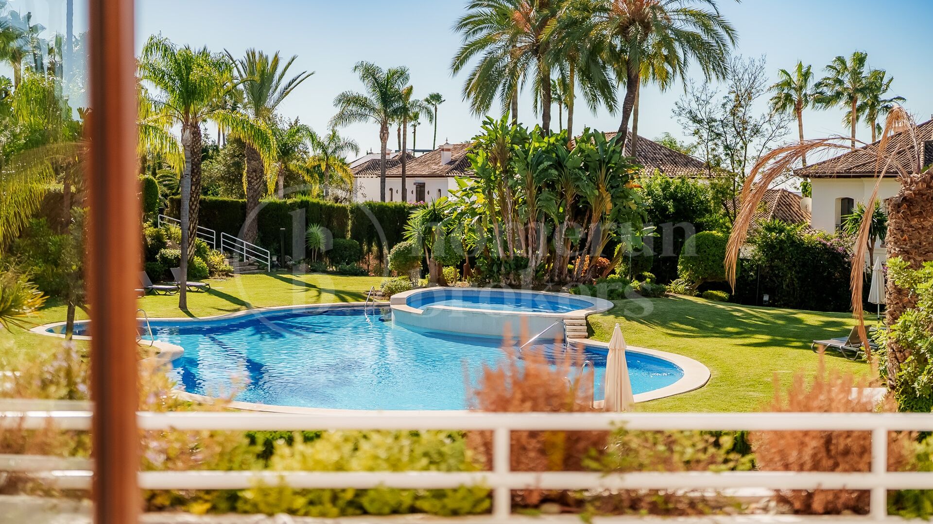 Apartment Alcores - Fullt Renoverad Fyrarumslägenhet i Nueva Andalucía