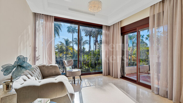 Villa La Alzambra - Semi-Detached Villa in Puerto Banús, Marbella