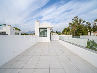 Villa Rio Verde - Modern villa på Marbellas Golden Mile