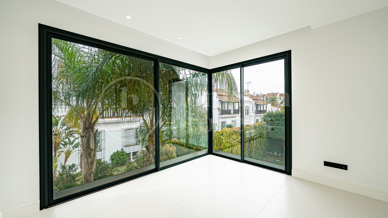 Villa Rio Verde - Modern villa på Marbellas Golden Mile