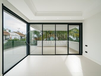 Villa Rio Verde - Modern villa på Marbellas Golden Mile