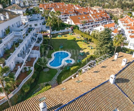 Penthouse Zafiro - Modern Luxury Living in Nueva Andalucía