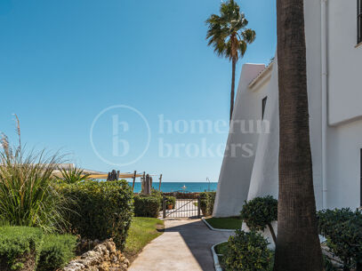 Casa Coral - Frontline Beach Apartment in Marbella Golden Mile