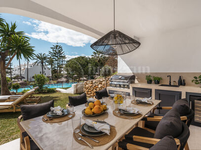 Casa Coral - Frontline Beach Apartment in Marbella Golden Mile