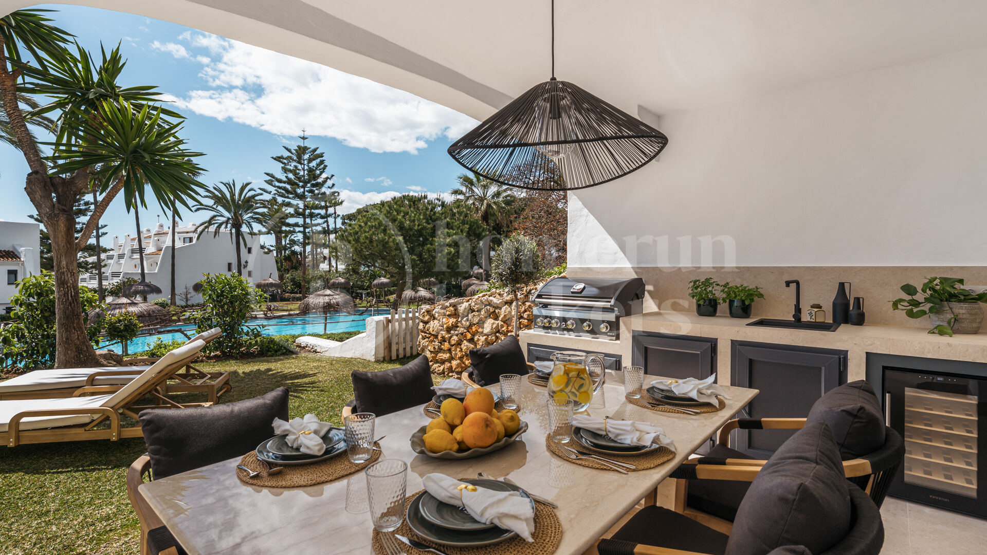 Casa Coral - Frontline Beach Apartment in Marbella Golden Mile