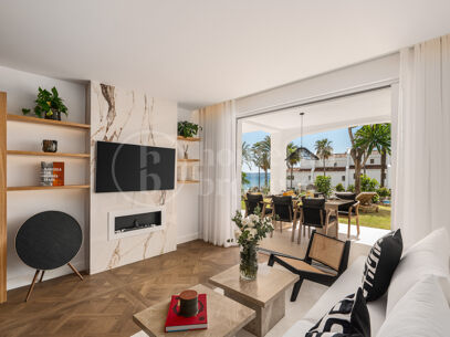 Casa Coral - Frontline Beach Apartment in Marbella Golden Mile