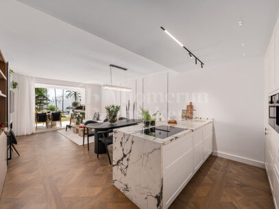 Casa Coral - Frontline Beach Apartment in Marbella Golden Mile