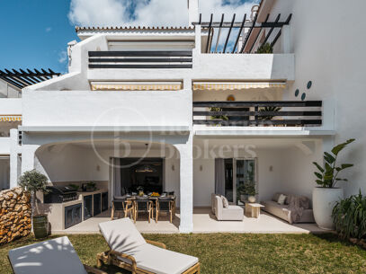 Casa Coral - Frontline Beach Apartment in Marbella Golden Mile