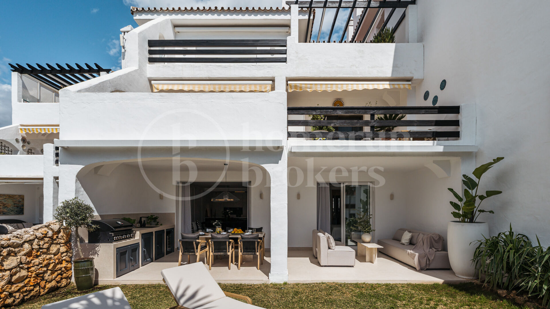 Casa Coral - Frontline Beach Apartment in Marbella Golden Mile