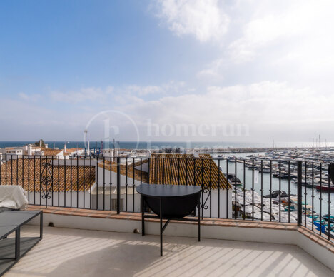 The Penthouse - Modern Penthouse in Puerto Banús Marina, Marbella