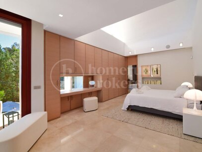 Casa Blanca - Panoramic La Concha and Mediterranean Sea View