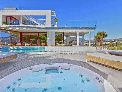 Casa Blanca - Panoramic La Concha and Mediterranean Sea View