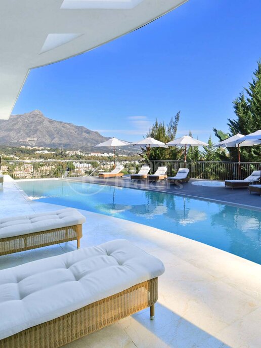 Casa Blanca - Panoramic La Concha and Mediterranean Sea View