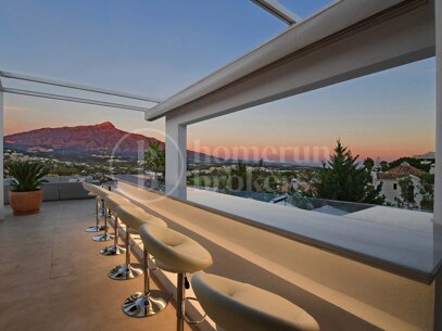 Casa Blanca - Panoramic La Concha and Mediterranean Sea View
