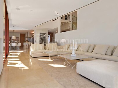 Casa Blanca - Panoramic La Concha and Mediterranean Sea View