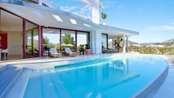 Casa Blanca, Panoramic view of La Concha and Mediterranean Sea View