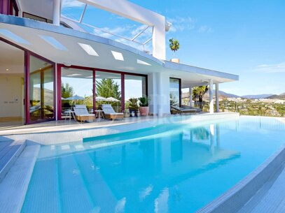Casa Blanca - Panoramic La Concha and Mediterranean Sea View