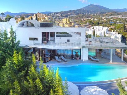 Casa Blanca - Panoramic La Concha and Mediterranean Sea View