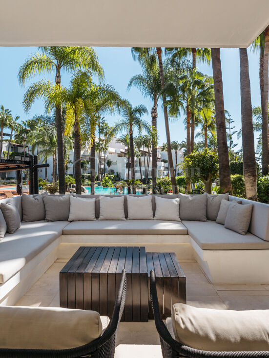 Apartment Aura 7 - Luxury Living in Puente Romano