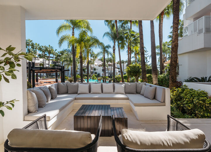 Luxury Apartment For Sale In Puente Romano