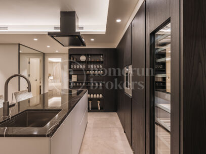 Apartment Aura 7 - Luxury Living in Puente Romano