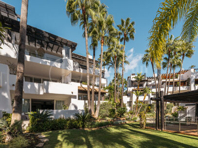 Apartment Aura 7 - Luxury Living in Puente Romano
