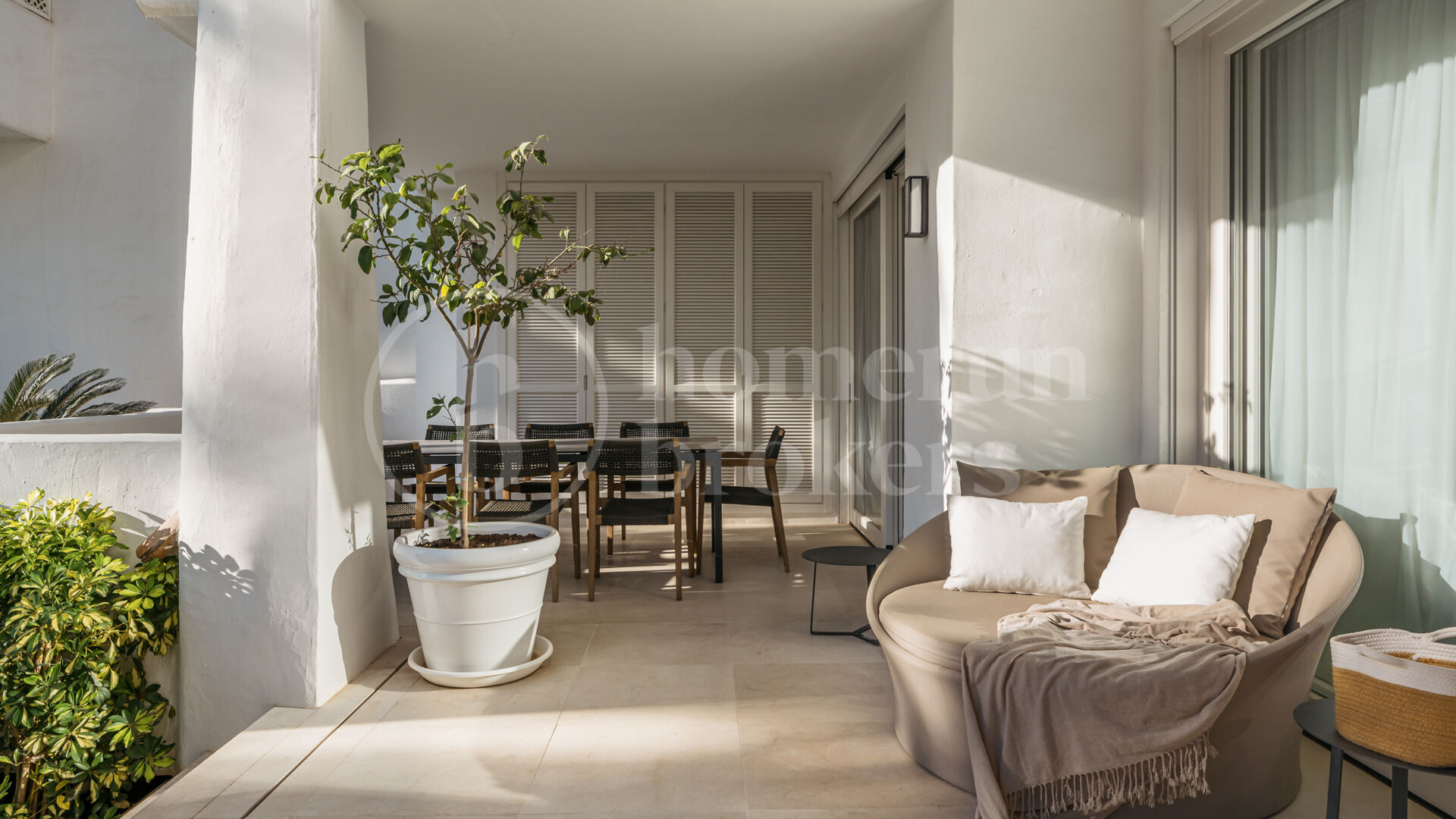 Apartment Aura 7 - Luxury Living in Puente Romano