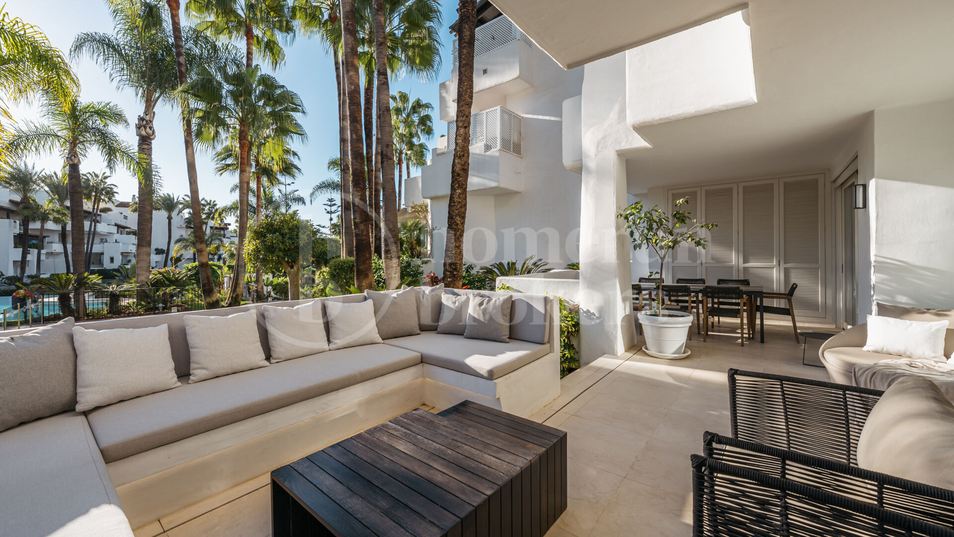 Apartment Aura 7 - Luxury Living in Puente Romano