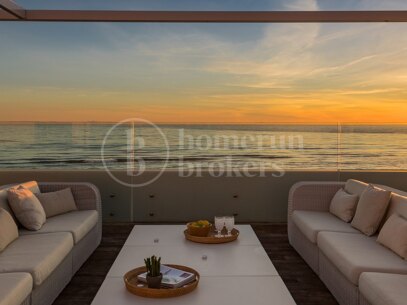 Villa Costabella - Frontline Beach in Marbella East