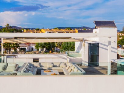 Villa Costabella - Frontline Beach in Marbella East