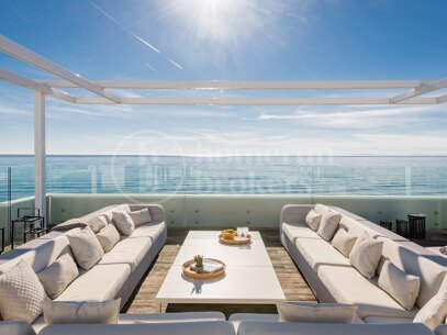 Villa Costabella - Frontline Beach in Marbella East
