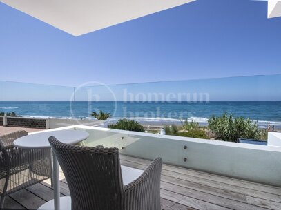 Villa Costabella - Frontline Beach in Marbella East