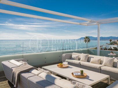 Villa Costabella - Frontline Beach in Marbella East