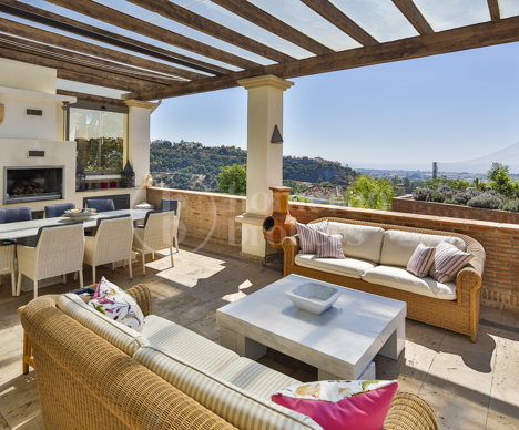 Villa Arqueros - Front Line Golf with sea views in Los Arqueros, Benahavis